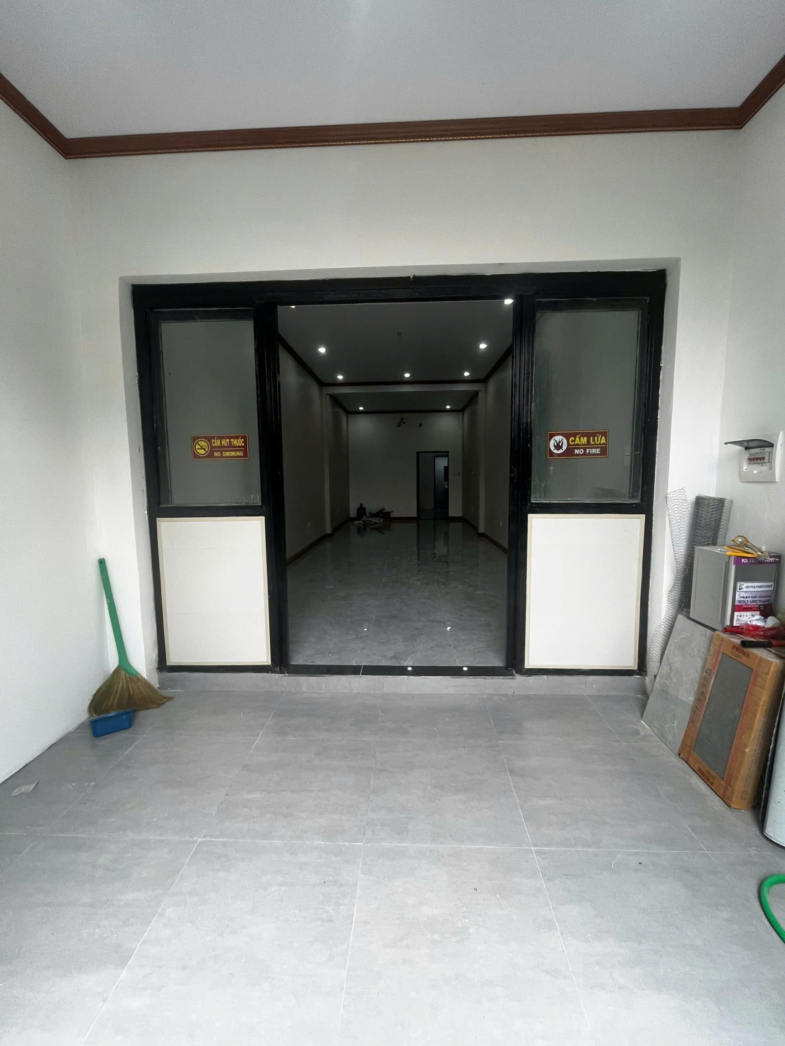 Cho thuê nhà 50m ô tô  Lương Thế Vinh, 68m² x 2 tầng, mặt tiền 3.7m, giá 15 triệu 16001407