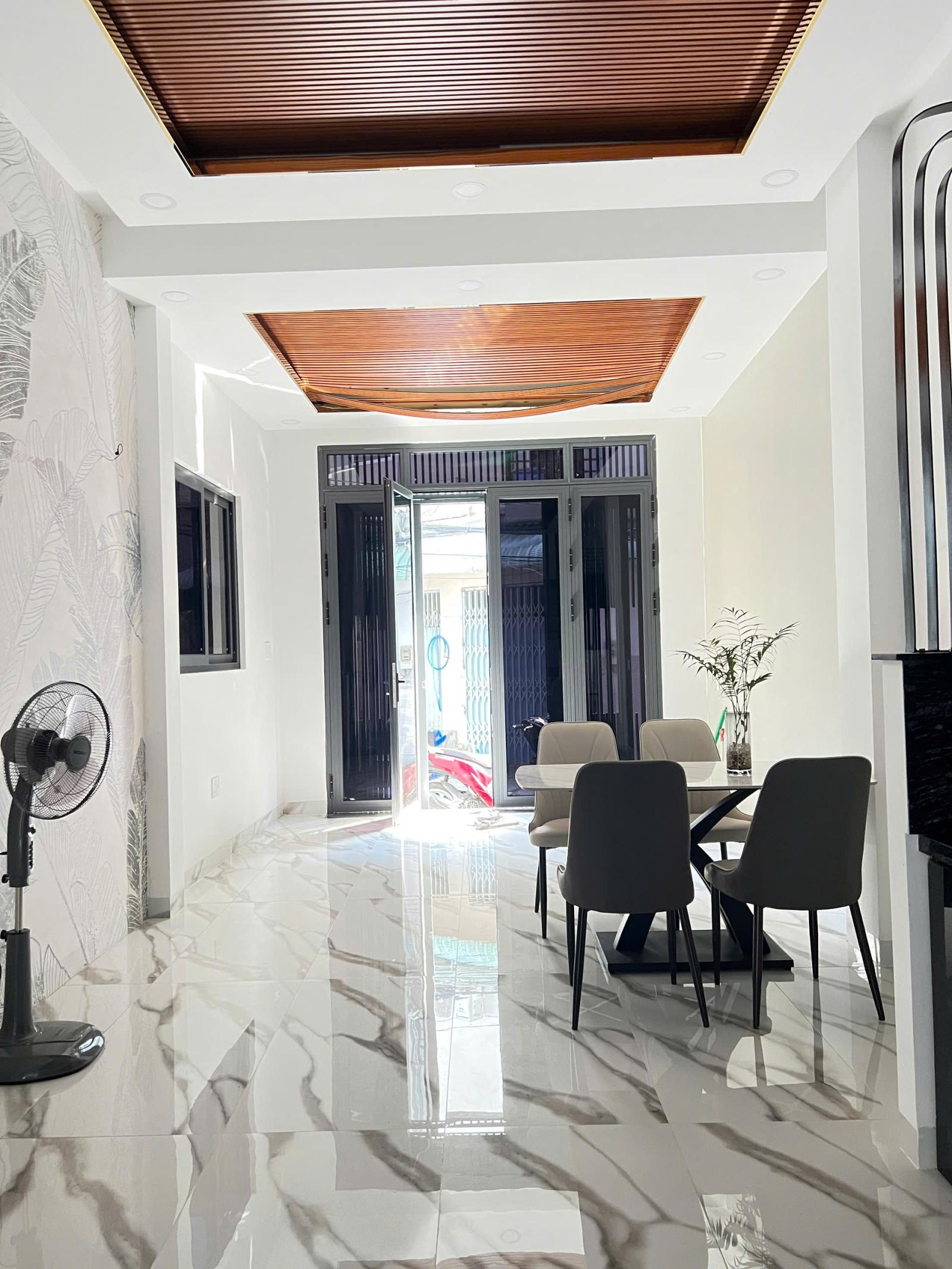 Nhà góc mới 4 tầng ngay chợ Rạch Ông hẻm 198 đường Dương Bá Trạc P2Q8. Giá: 7.6 tỷ 16001434