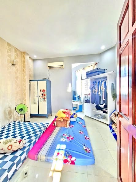 NHÀ GÓC 2 MẶT HẺM XE VF3 QUAY ĐẦU - NHÀ ĐÃ XÂY KIÊN CỐ TRỆT 2 LẦU HOÀN CÔNG ĐỦ - DT 5 x 10 GIÁ RẺ 16001455