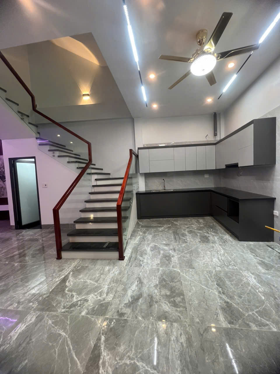 Bán nhà 3 tầng GÓC MỚI HOÀN THIỆN  phường Vũ Ninh hơn 4 tỷ 16001478