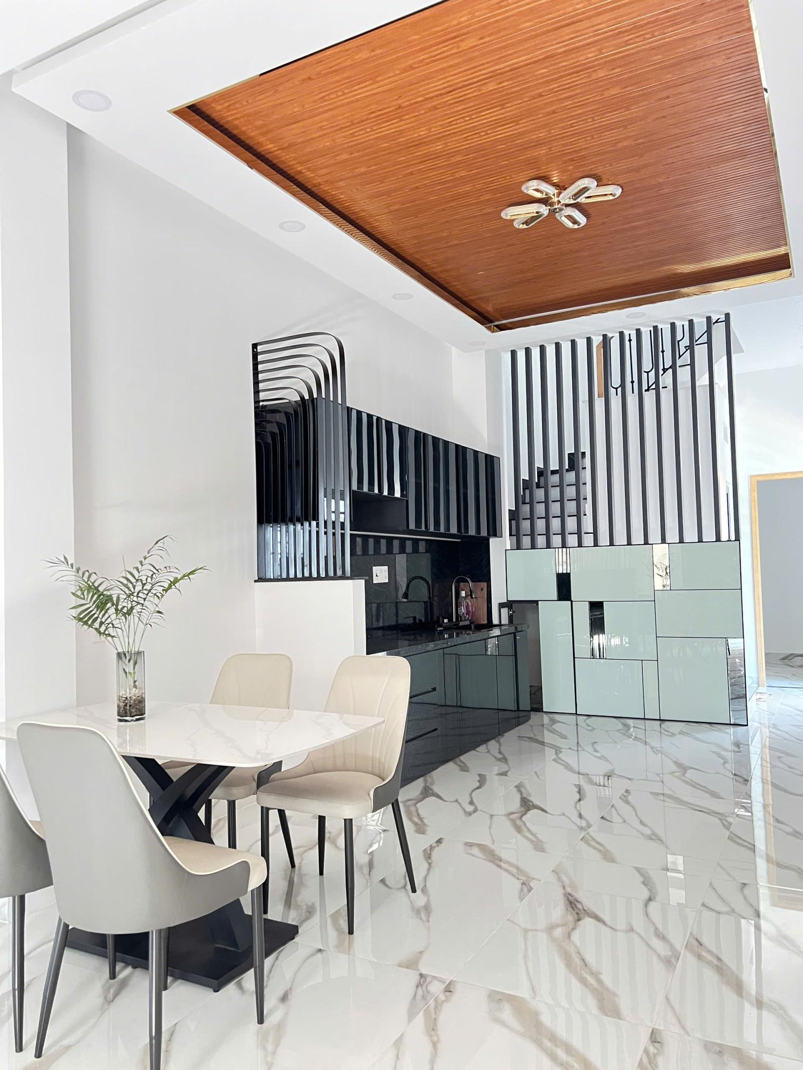 Nhà góc mới 4 tầng ngay chợ Rạch Ông hẻm 198 đường Dương Bá Trạc P2Q8. Giá: 7.6 tỷ 16001504