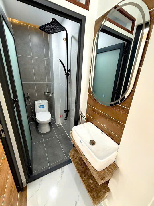 Nhà góc mới 4 tầng ngay chợ Rạch Ông hẻm 198 đường Dương Bá Trạc P2Q8. Giá: 7.6 tỷ 16001504