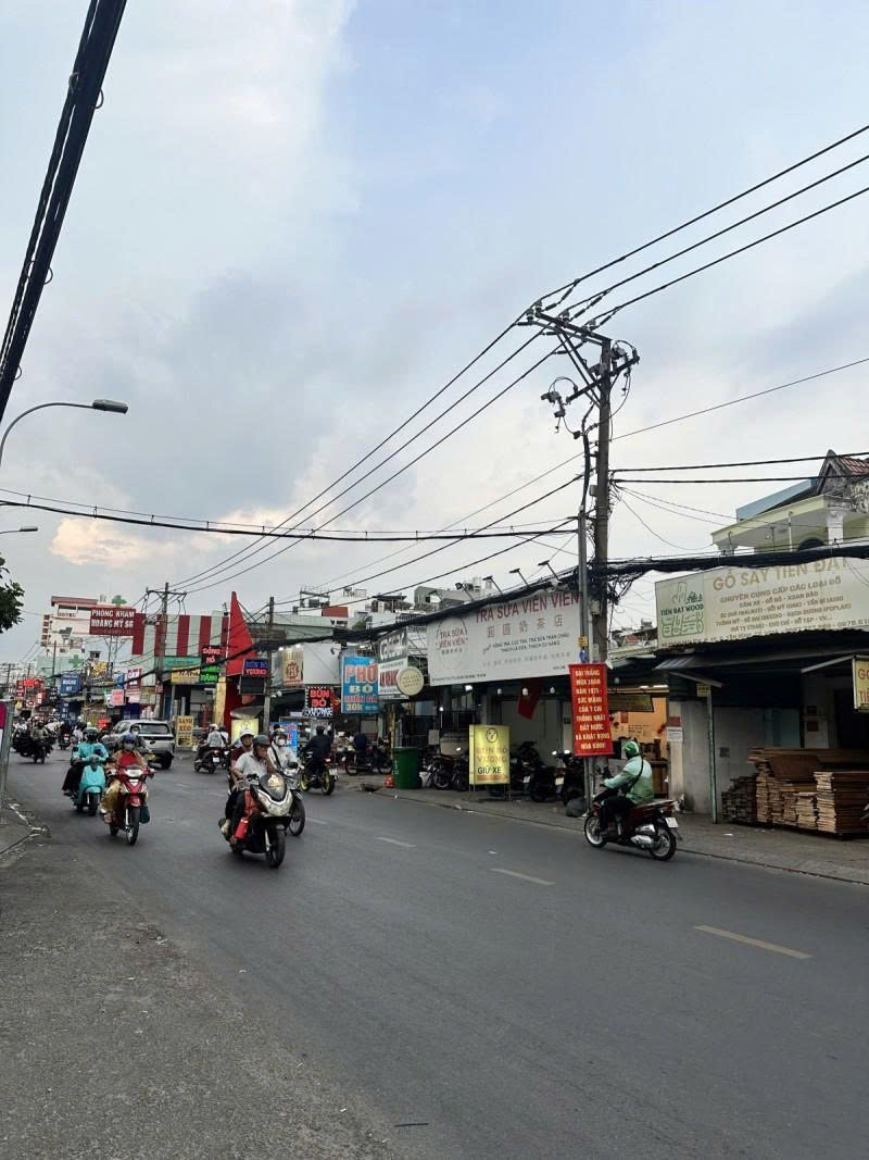 Bán nhà Mặt tiền Phan Huy Ích - ngay Trường Chinh,5,3x22m, Cấp 4 - GPXD 8 Tầng, 19,9 Tỷ. 16001508