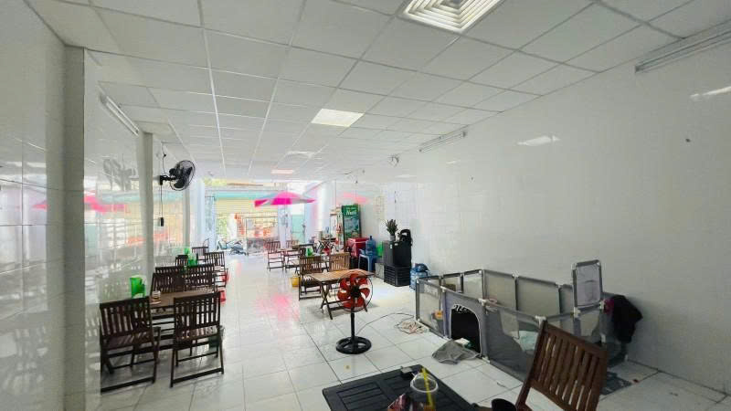 Bán nhà Mặt tiền Phan Huy Ích - ngay Trường Chinh,5,3x22m, Cấp 4 - GPXD 8 Tầng, 19,9 Tỷ. 16001508