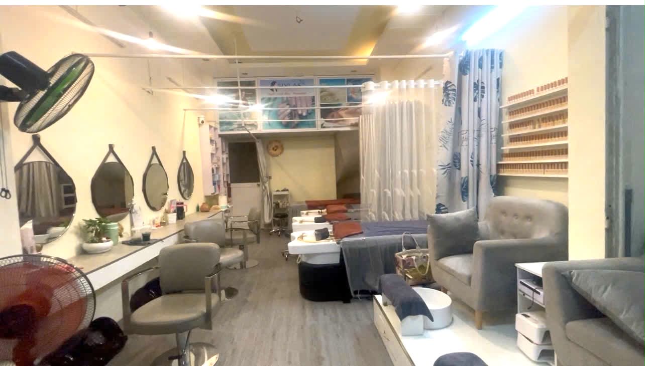 SANG TIỆM NAIL GỘI ĐANG HOẠT ĐỘNG, SẴN TỆP KHÁCH QUEN  QUẬN GÒ VẤP (GIÁ MẶT BẰNG RẺ NHẤT 16001520