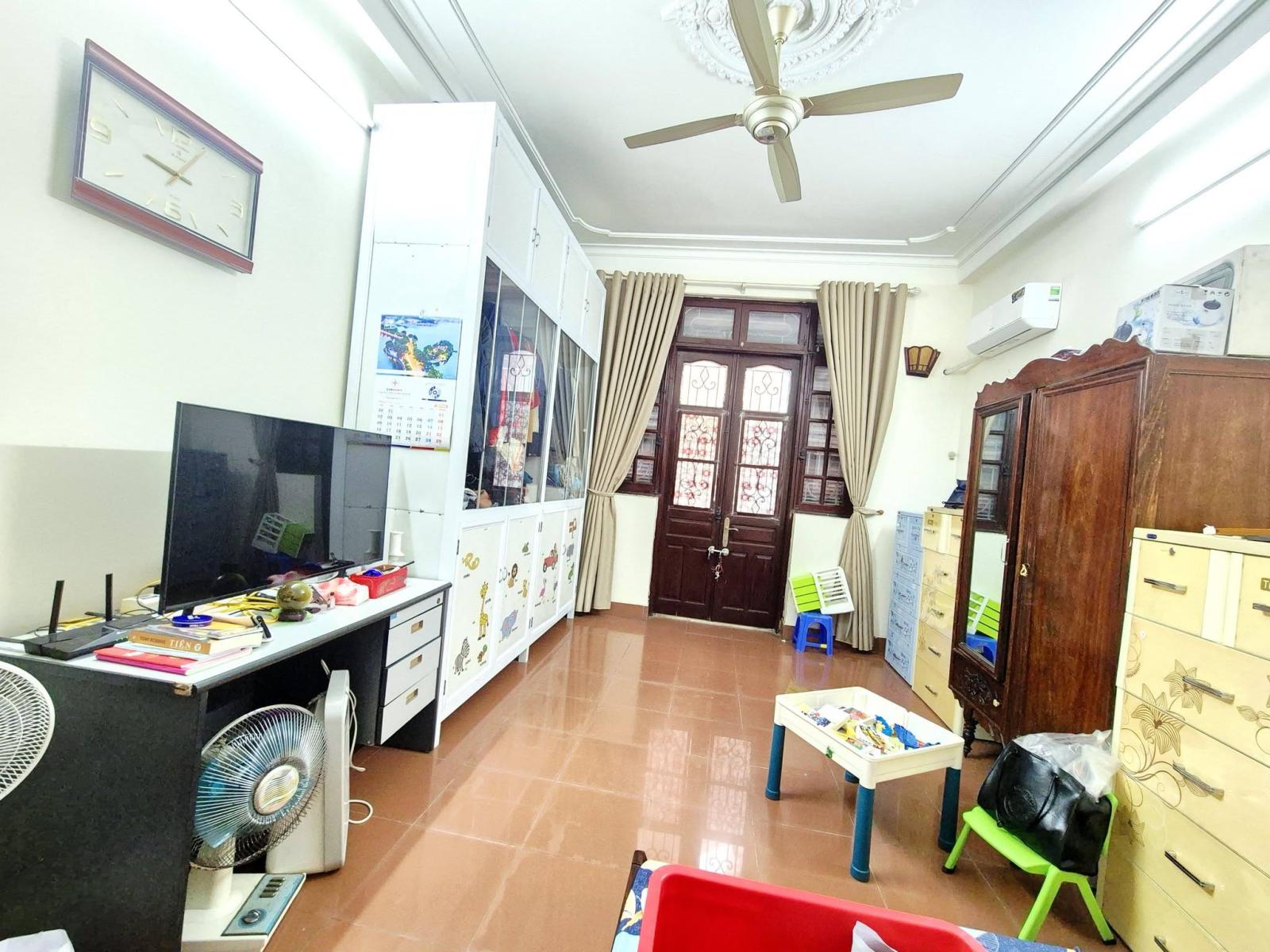 Siêu hiếm! Bán nhà Bùi Thị Xuân 75m2, 5 tầng, mặt tiền 8m, giá 45.5 tỉ, ô tô, kinh doanh 16001526