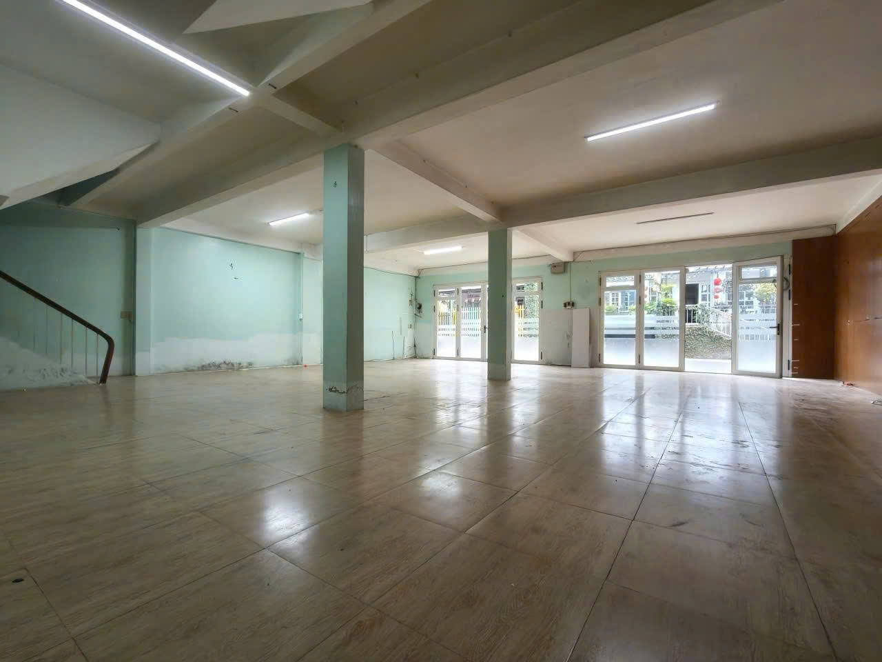 Cho thuê nhà mặt tiền 10m Vạn Hạnh phường 8 Đà Lạt giá 20 triệu 16001539