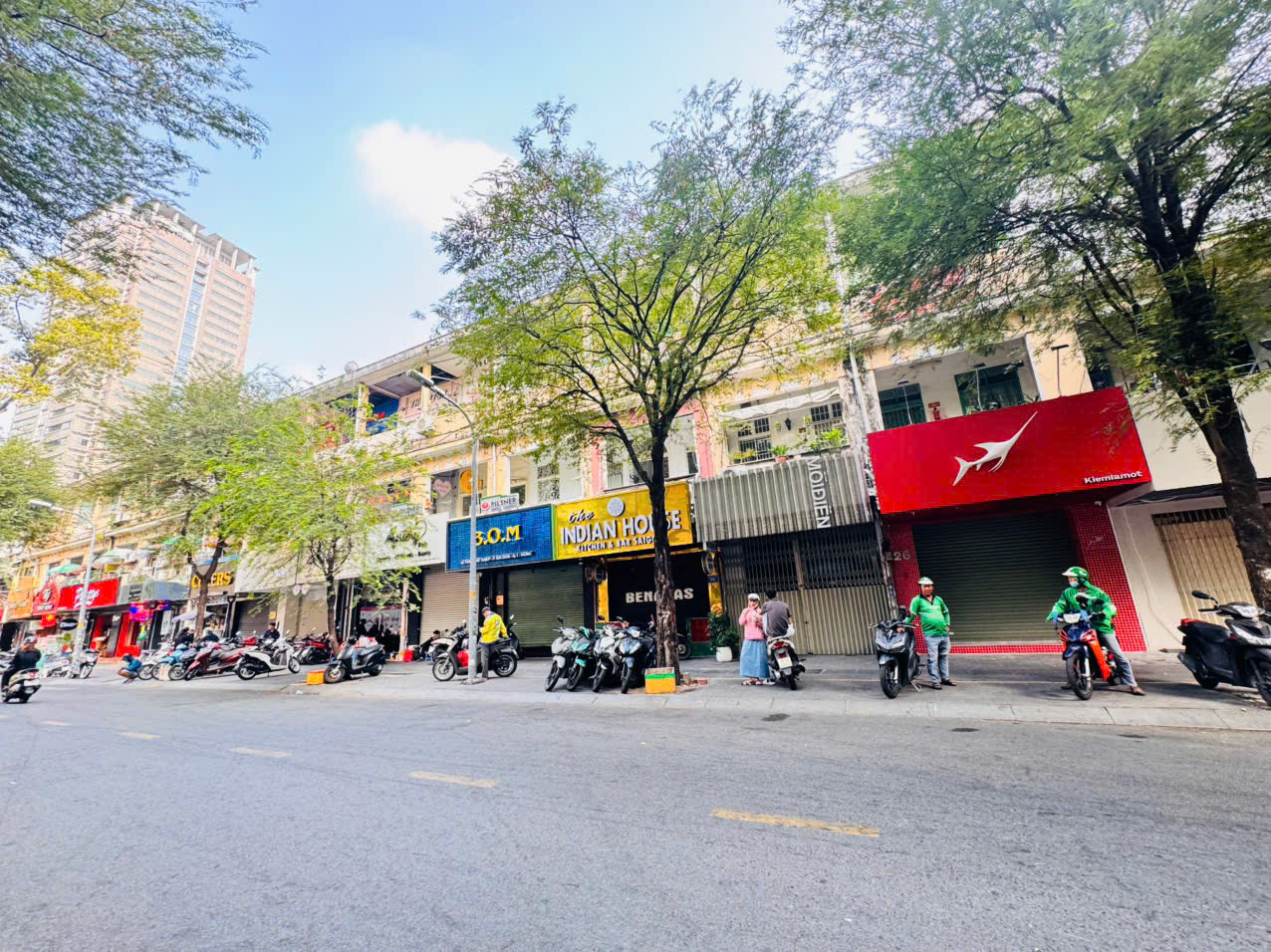 BÁN SHOPHOUSE MẶT TIỀN TÔN THẤT THIỆP, QUẬN 1- HDT ĐỀU 88TR/TH- DT 4,1M*16M SH VUÔNG ĐẸP- 16001638