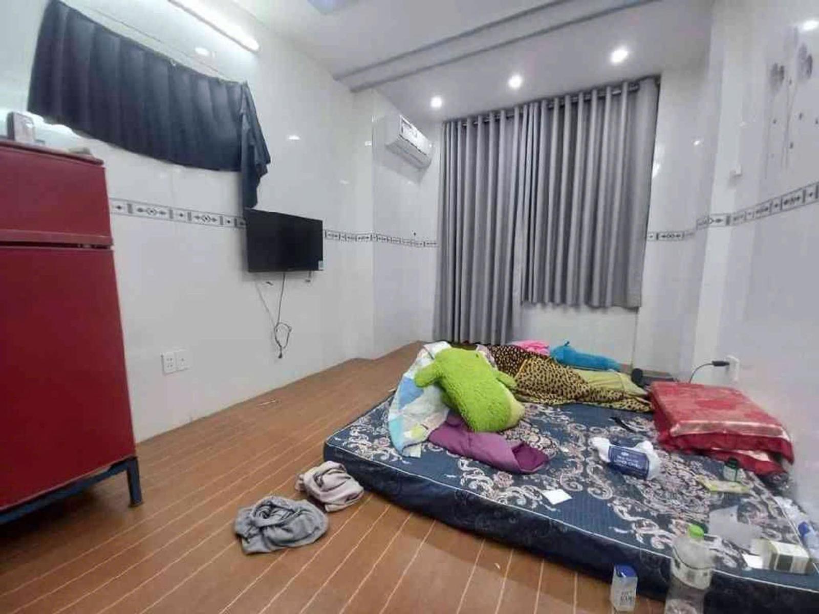 Quận 7, Hiếm Có, Mặt Tiền Trần Xuân Soạn, 6 Tầng, 4m5x30m. View Sông. Chỉ 17 tỷ. Bán Gấp 16001648