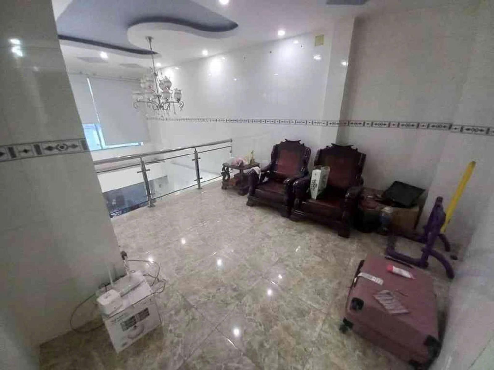 Quận 7, Nhà Mặt Tiền Trần Xuân Soạn, 6 Tầng, 4m5x30m. View Sông. Chỉ 17 tỷ. Bán Gấp. Hiếm 16001649