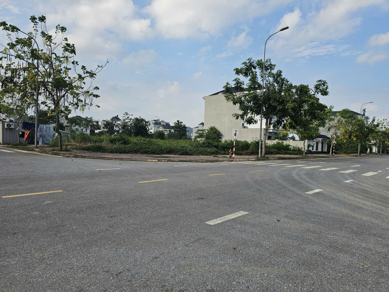 LÔ GÓC 296M2 NAM VĨNH YÊN – VĨNH PHÚC -TRỤC CHÍNH ĐẸP HIẾM CÓ 16001665