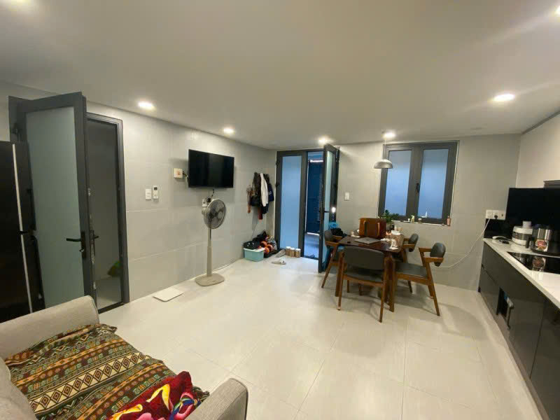 Chỉ 8.7 tỷ có nhà 5 lầu HXH tránh Nguyễn Thái Sơn ngang 6m 68m2 gần Vincom Phan Văn Trị. 16001664