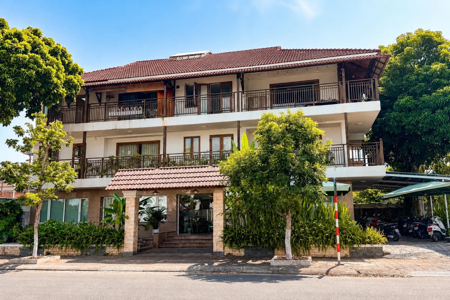 🏡Cho thuê  LÔ GÓC 3 tầng - KHU BIỆT THỰ ĐẢO XANH - NGANG 30M
 16001721