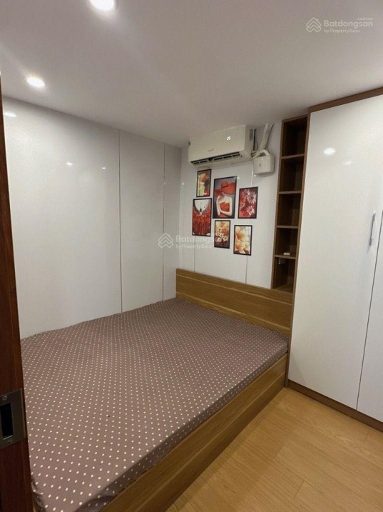 Bán nhà tập thể Quỳnh Mai, sổ đỏ diện tích 65m 2 ngủ chỉ 2,3 tỷ. 16001759