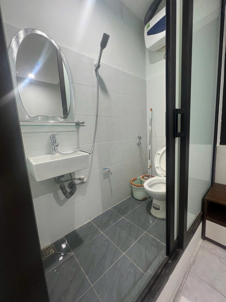 Bán tập thể Quỳnh Mai 48m 2 ngủ đủ công năng chỉ 2,1x tỷ Sđcc 16001761