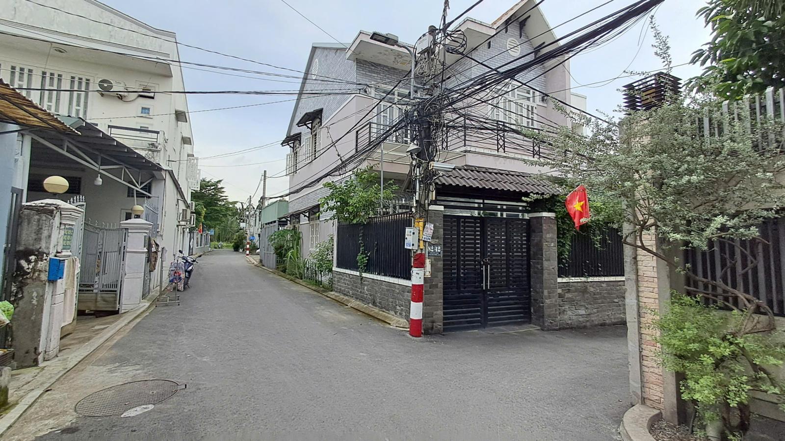 Bán Đất Tặng Nhà Biệt Thự Hẻm Xe Hơi 6m Đường Số 2, Hiệp Bình Phước, Thành Phố Thủ Đức 16001793