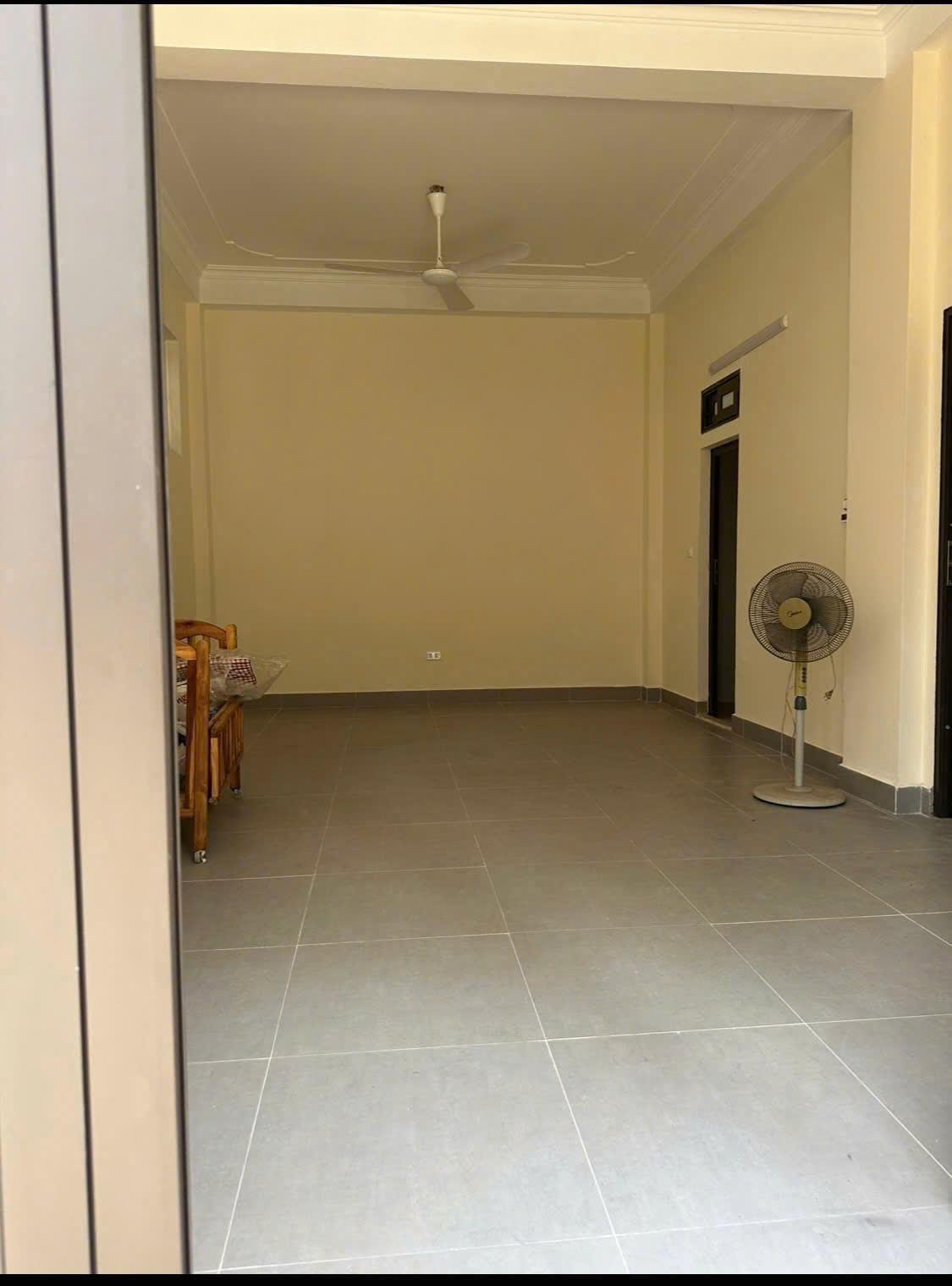 Cho Thuê Mặt Bằng Tầng 1 Hoàng Đạo Thành , Hạ Đình, Thanh Xuân, Hà Nội giá hơn 6tr/ tháng 16001800