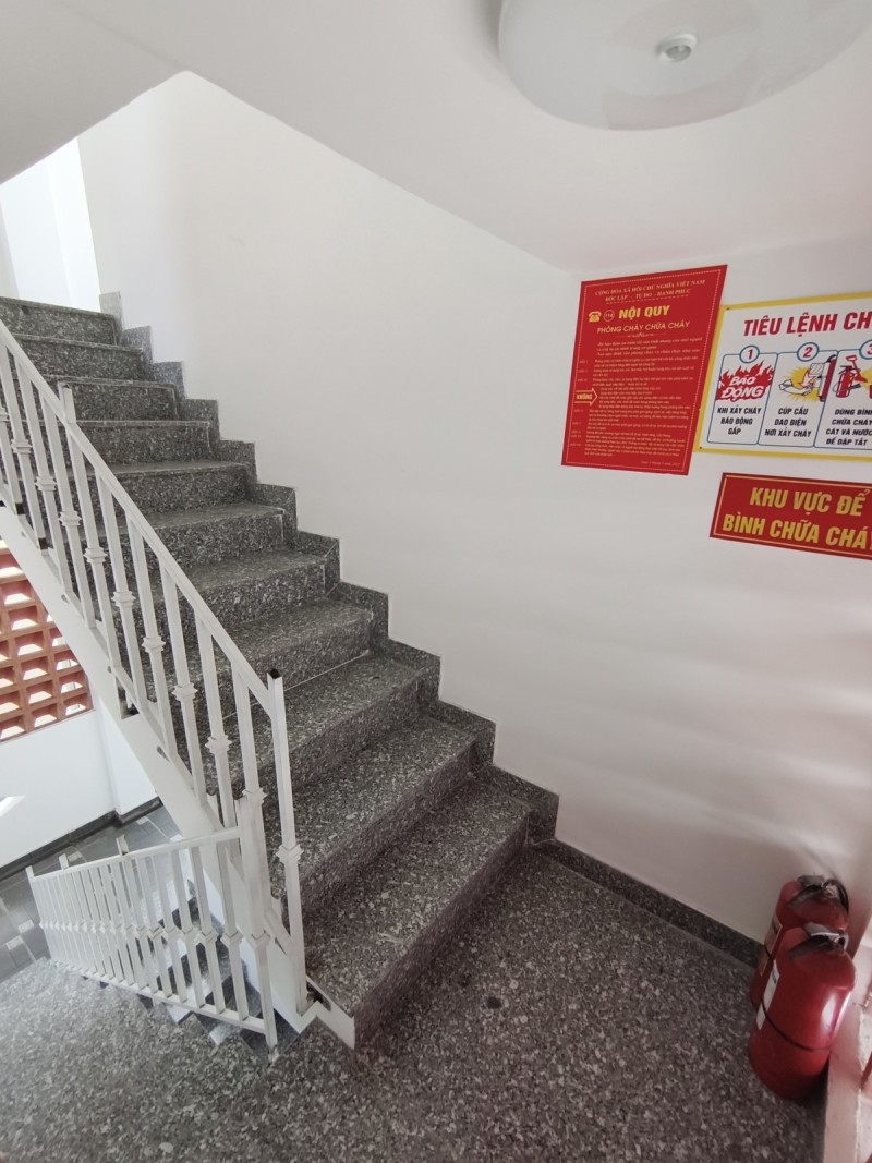 ♥ Góc kiệt 3m sát MT Cách Mạng Tháng 8, 105m2, 9 phòng KD, thu 30tr/th 16001835