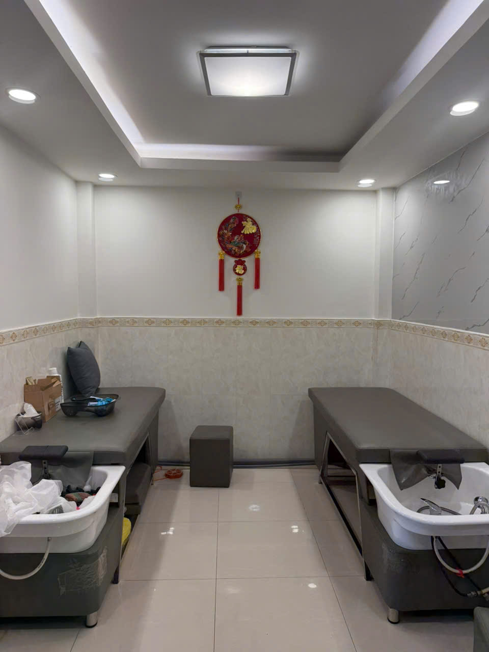 CHÍNH CHỦ CHO THUÊ MẶT BẰNG LÀM NAIL và SPA FULL NỘI THẤT TẠI QUẬN 5, TP.HCM 16001873