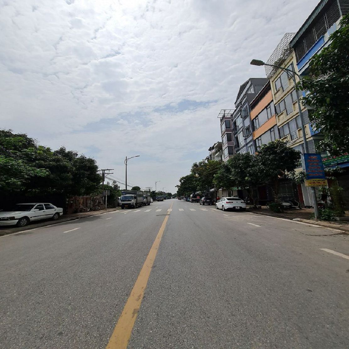 33m2 xã Gia Lâm, Hà Nội, ô tô vào, 4 tỷ x nhỏ xíu. Lh 0989894845 16001908