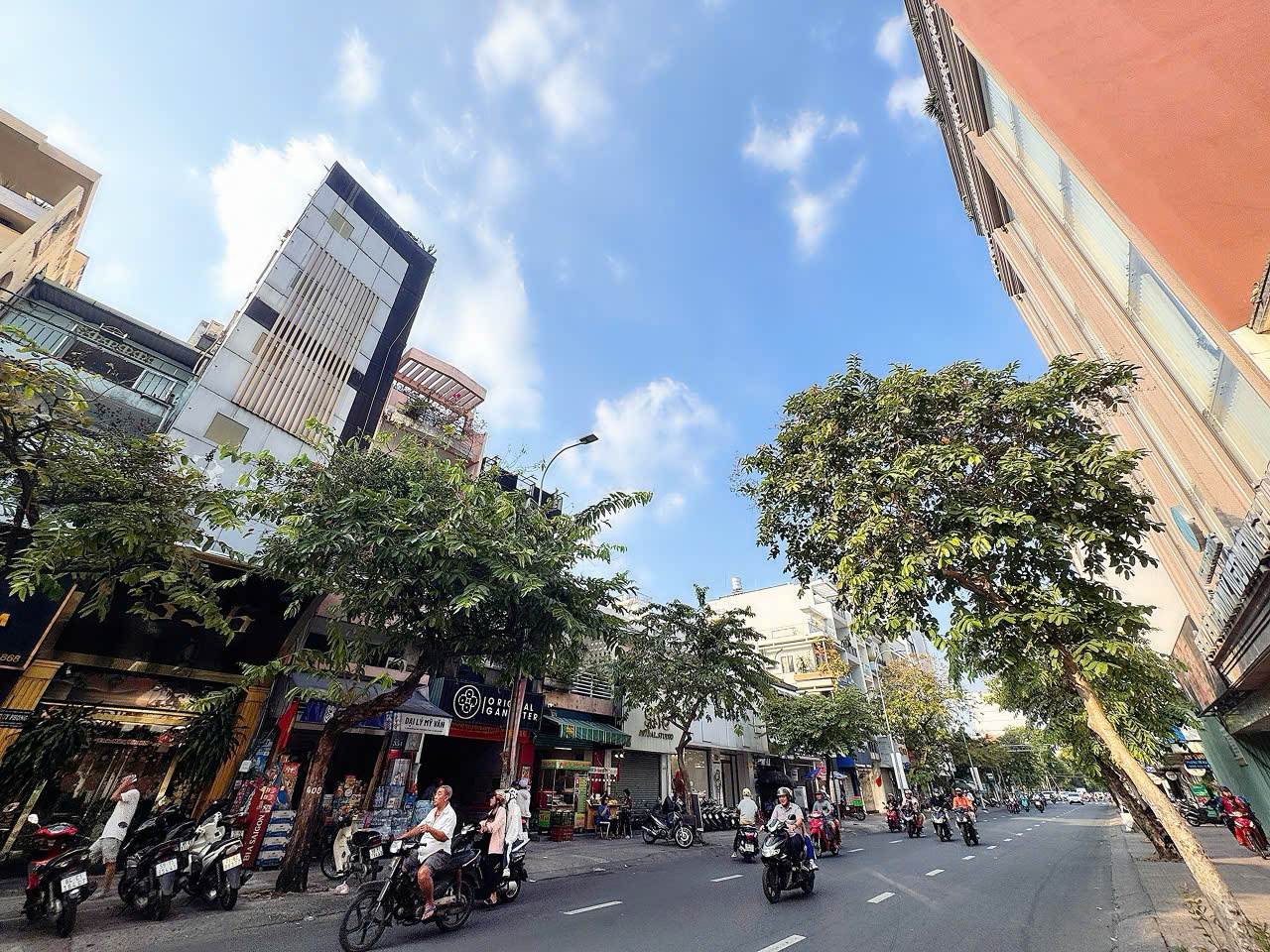 BÁN TÒA NHÀ 7 TẦNG MẶT TIỀN Đ.NGUYỄN ĐÌNH CHIỂU, QUẬN 3- NGANG LỚN 7.9M*21M- HDT ĐỀU 11TR/TH- CHỈ 16002024