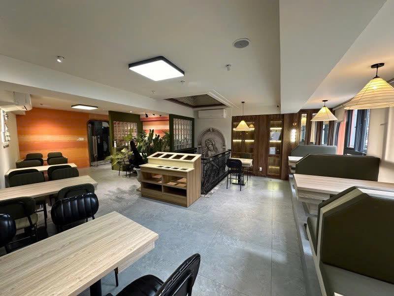 Mặt tiền Phạm Hùng Ngang 9m CHDV 65tr/ tháng, Aeon Mall Q8 -- 0931172218 16002031