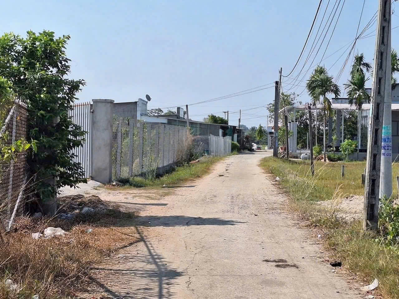 SỞ HỮU NGAY LÔ ĐẤT ĐẸP - GIÁ TỐT - Vị Trí Đắc Địa Tại Xóm Mới, Phường Gò Dầu 16002054