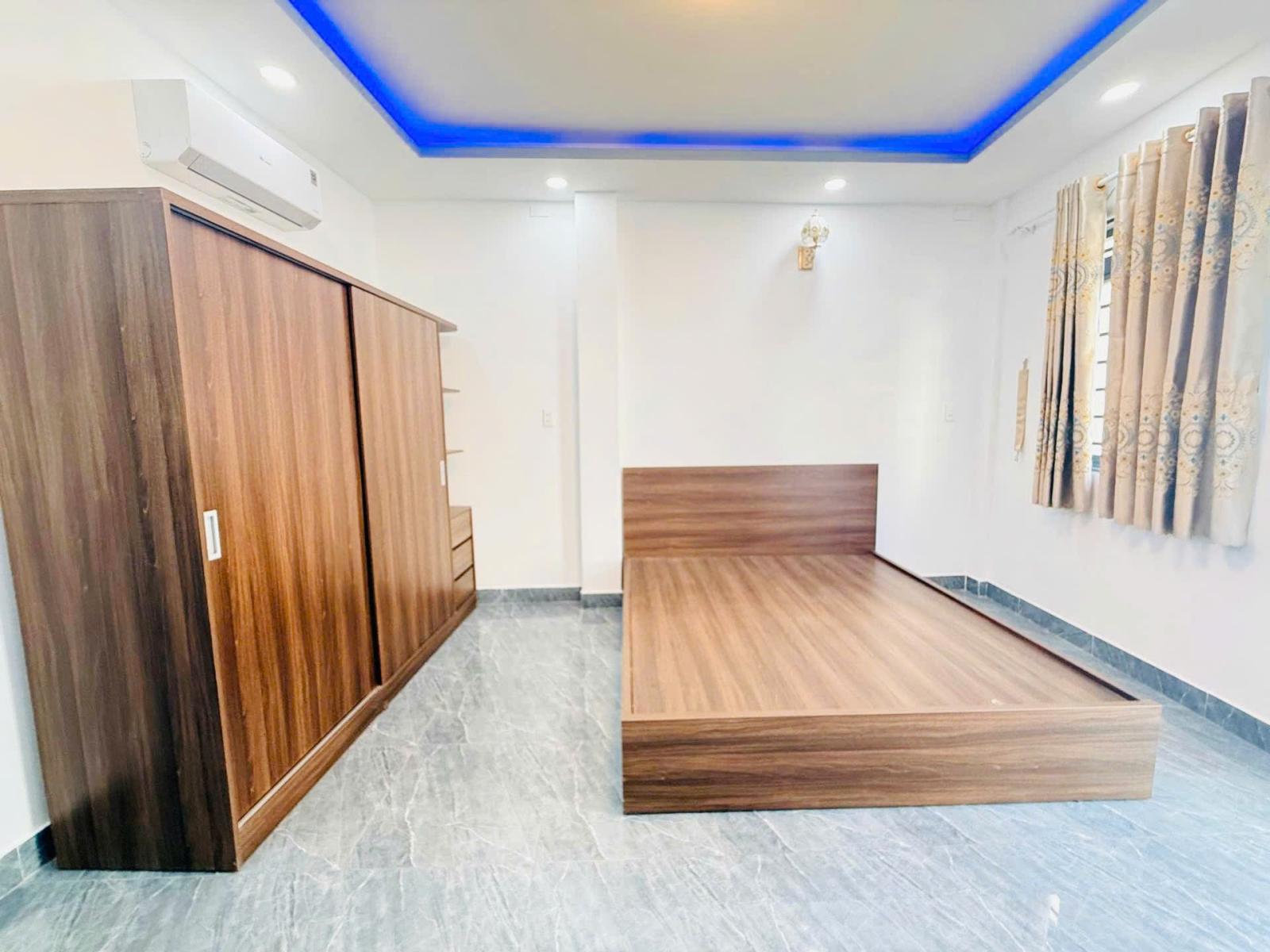 Nhà Dương Quảng Hàm 4.3x10- 1 trệt 3L Sân Thượng. Nhà Đẹp HXH 7ty8 16002117
