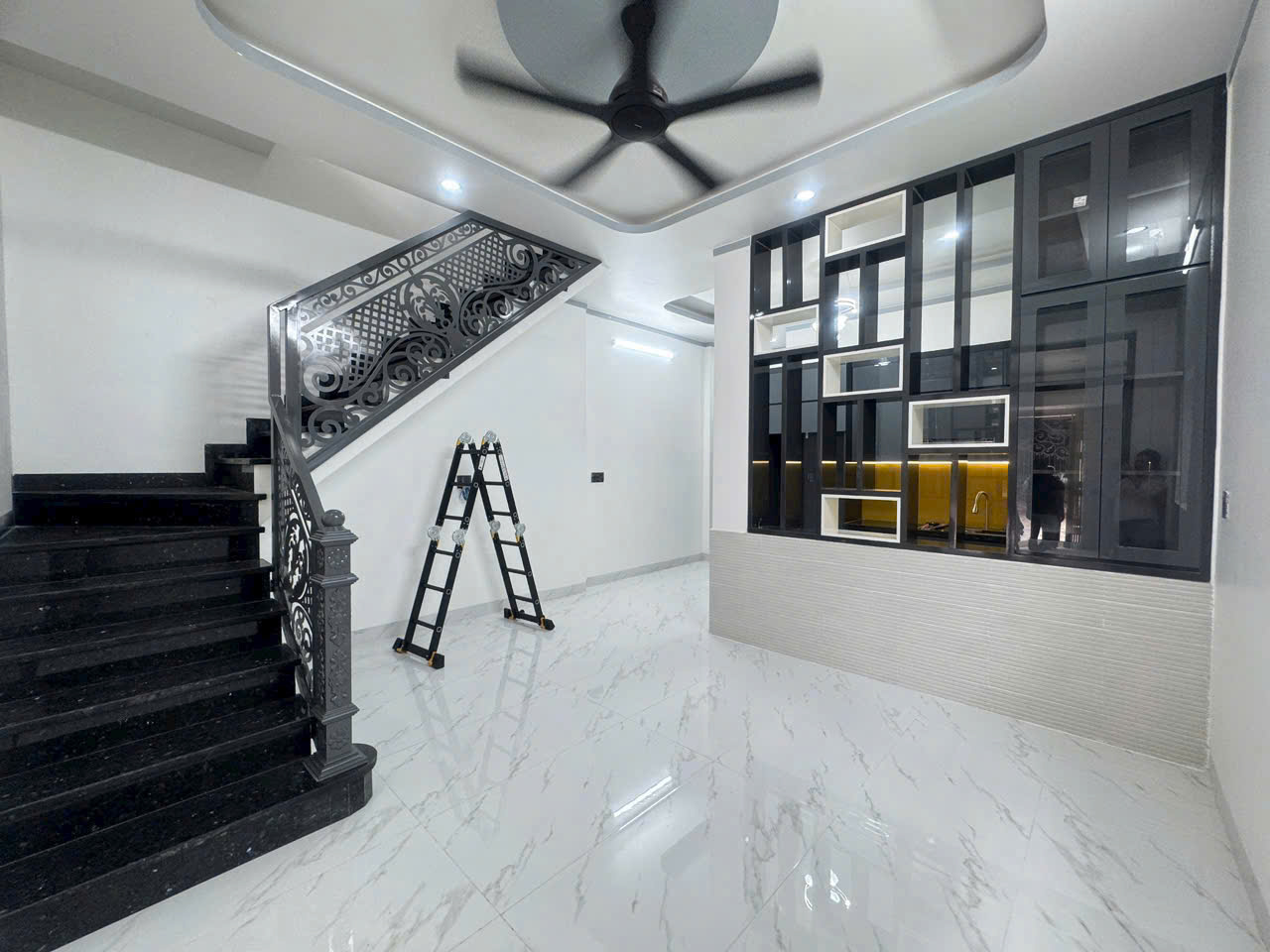 📣📣 Bán nhà 1 trệt 1 lầu 80m2 SHR thổ cư đường ô tô chỉ 3,750 tỉ 16002314