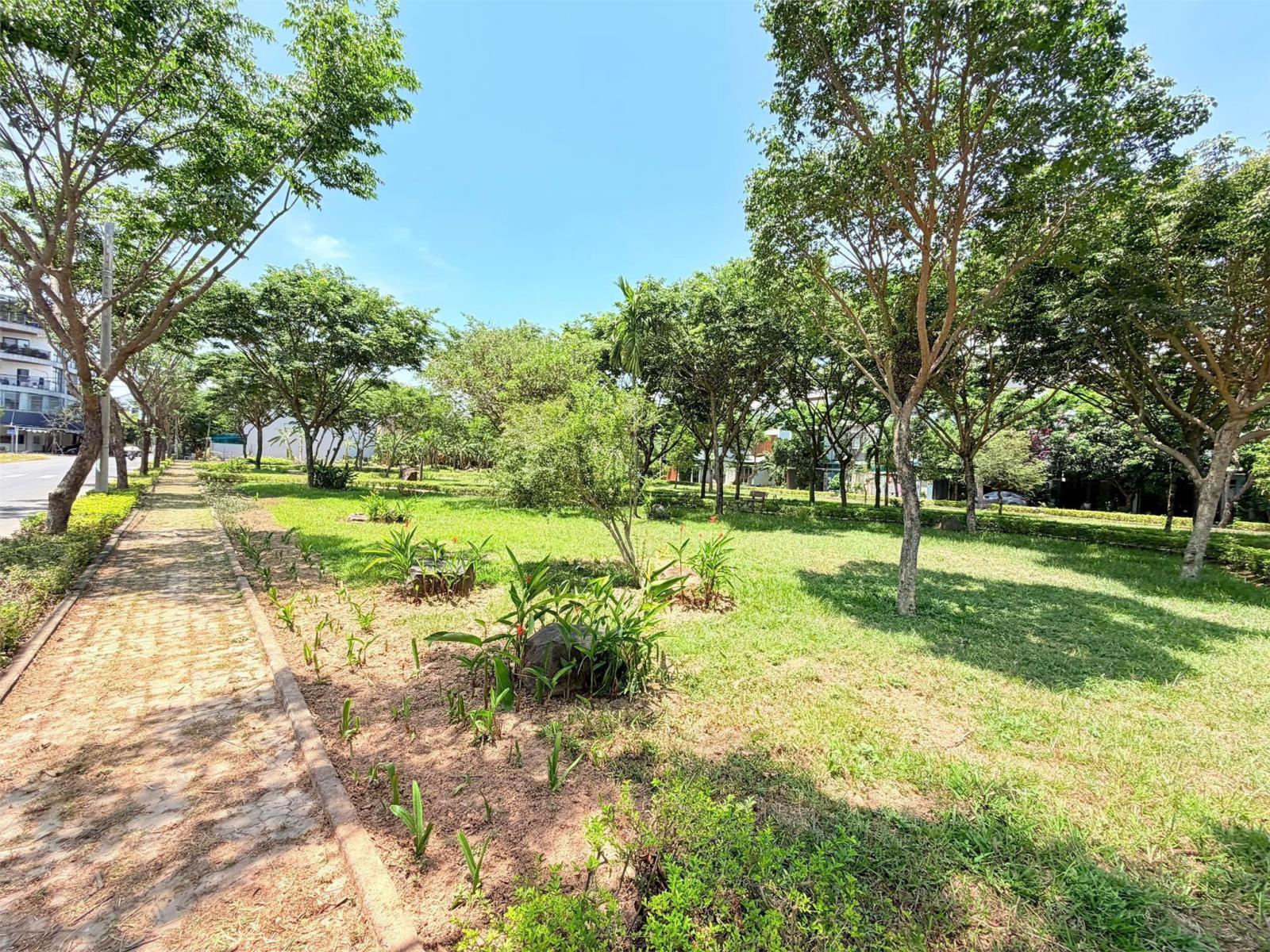 Lô góc 2mt Phạm Xuân Ẩn - Thanh Lương 24 - View Công Viên - Gần Sông - 165m Hoà Xuân Cẩm Lệ. 16002333