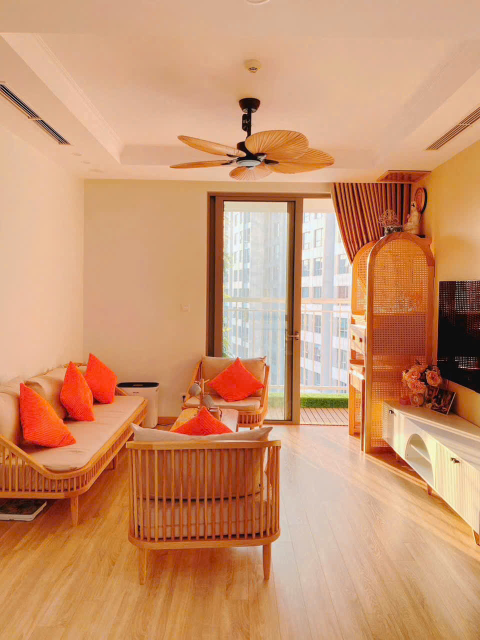 Chính chủ bán căn góc 3PN; 105m2 tầng trung View thoáng bc nam tại Park hill giá bán 13 tỷ 16002348