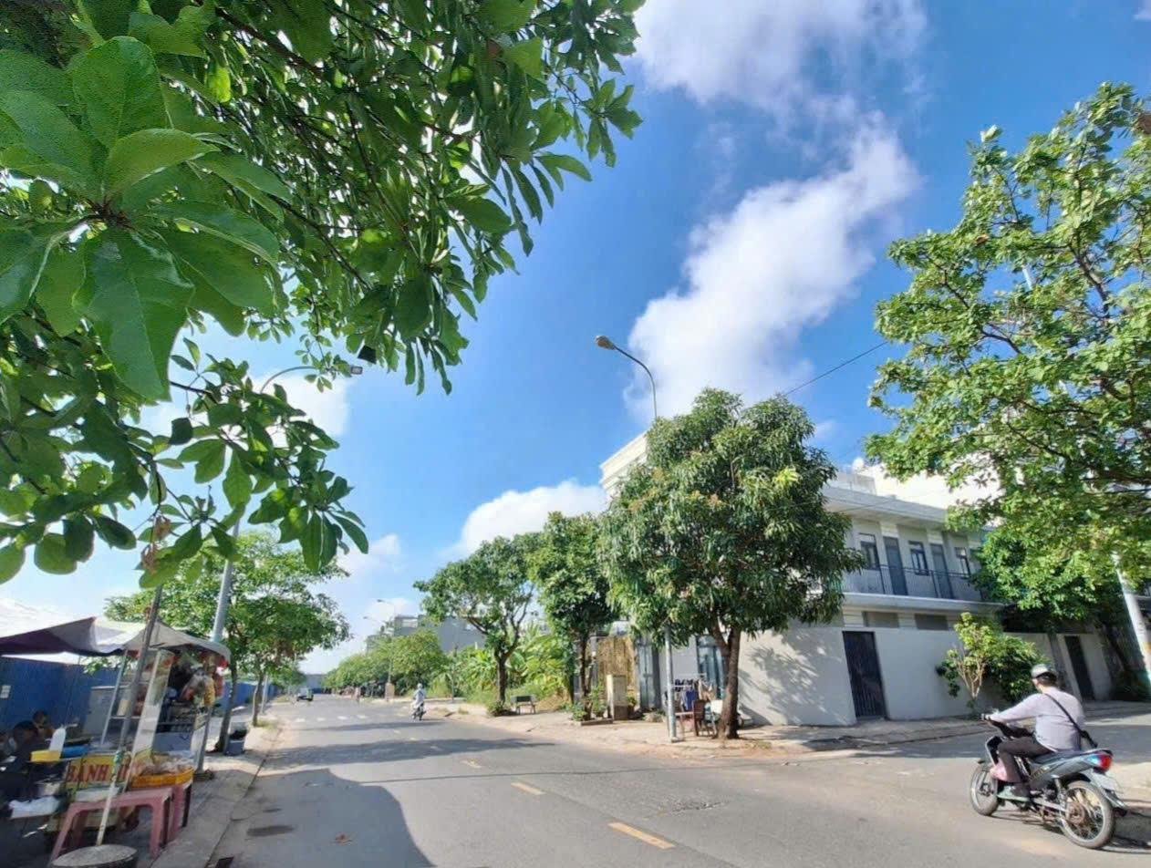 Đất nền 95m hẻm xe hơi cạnh Lê Văn Lương, 7.2 tỷ, xây tự do 16002449