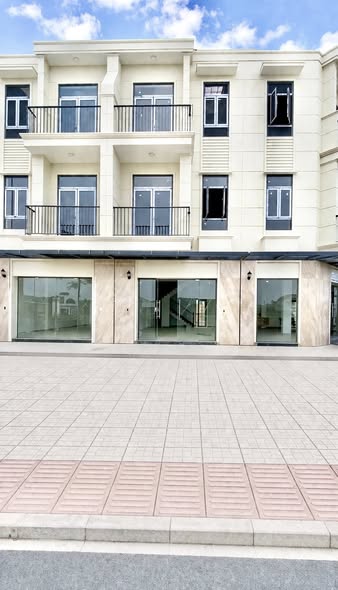 ĐẦU TƯ CHO THUÊ BỀN VỮNG – ĐÓN LÀN SÓNG CHUYÊN GIA VSIP III: 120-180tr. Lan Anh Avenue: 0933910039 16002492