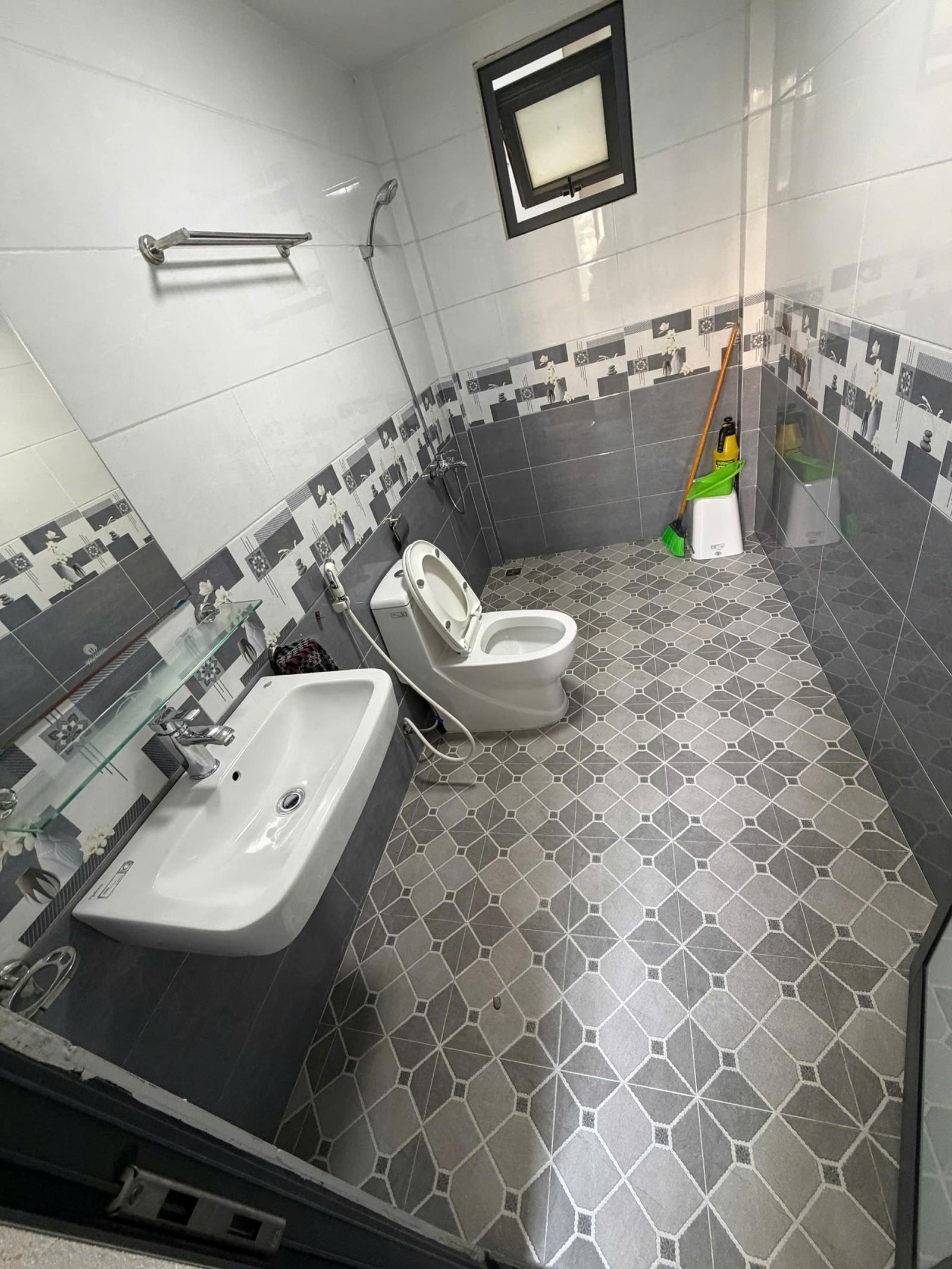 Cho thuê văn phòng 100m2 Tại 214 Nguyễn Xiển – Hạ Đình – Thanh Xuân 16002525