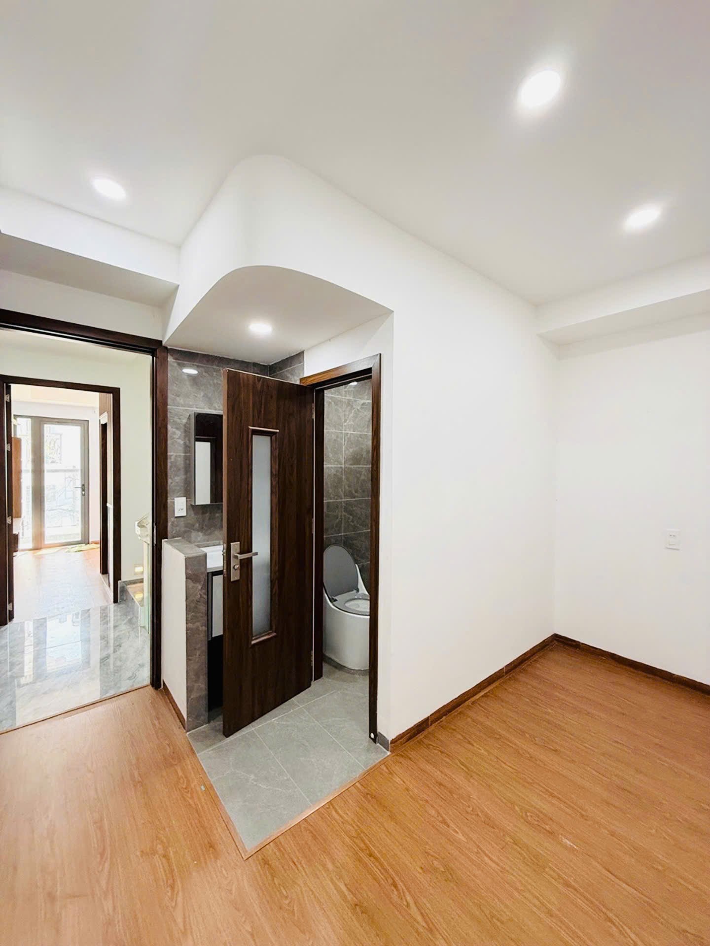 Đường Trần Bá Giao P An Nhơn - 4x10 Trệt Lửng 2L ST Nhà mới, đẹp-DTXD 143m2 7t8 TL. 16002552