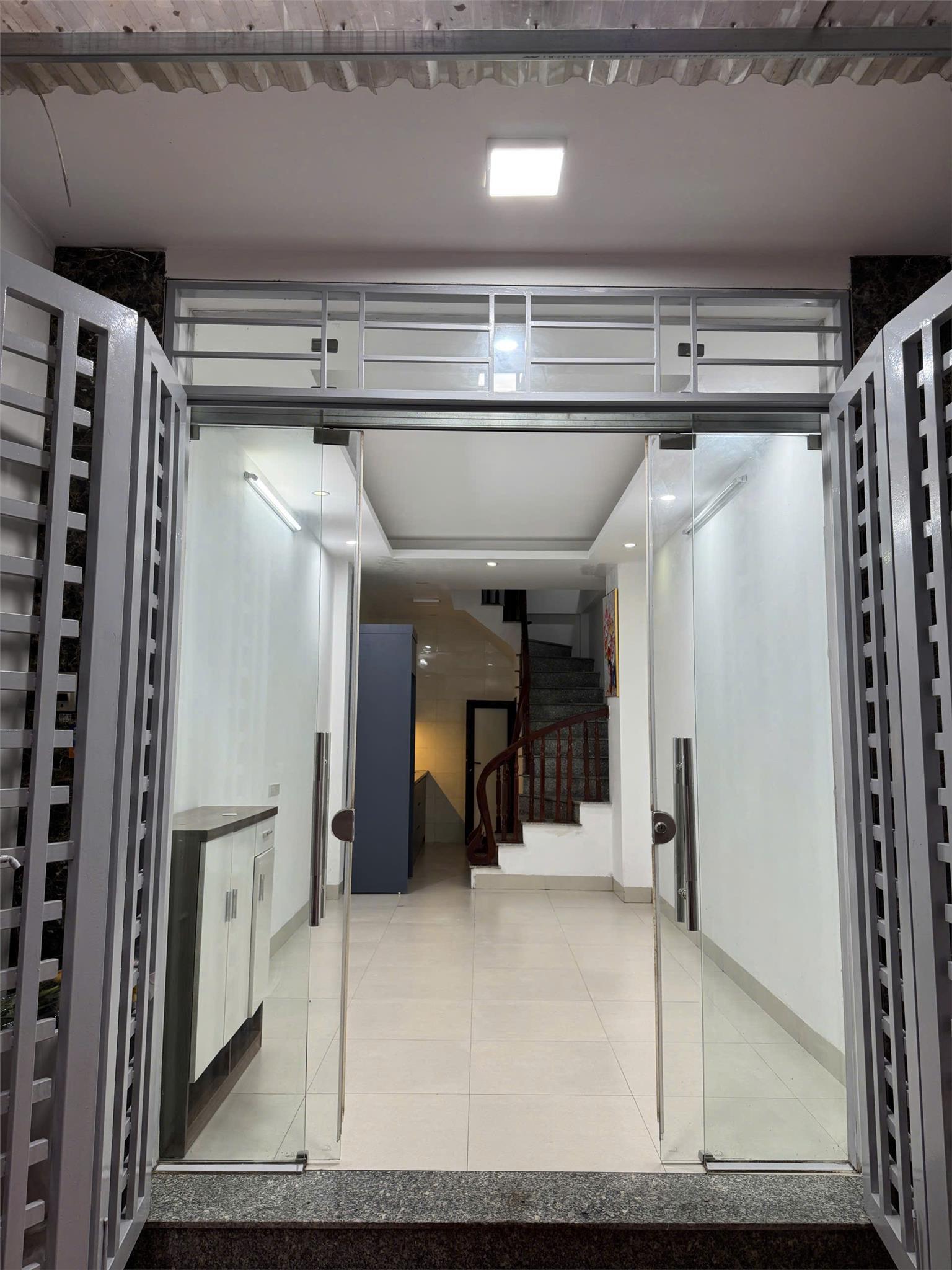 BÁN NHÀ TRUNG TÂM NGÕ 12 QUANG TRUNG HÀ ĐÔNG, 100M RA ĐƯỜNG OTO TRÁNH, NHÀ DÂN XÂY KIÊN CÔ 5 TẦNG. 16002640