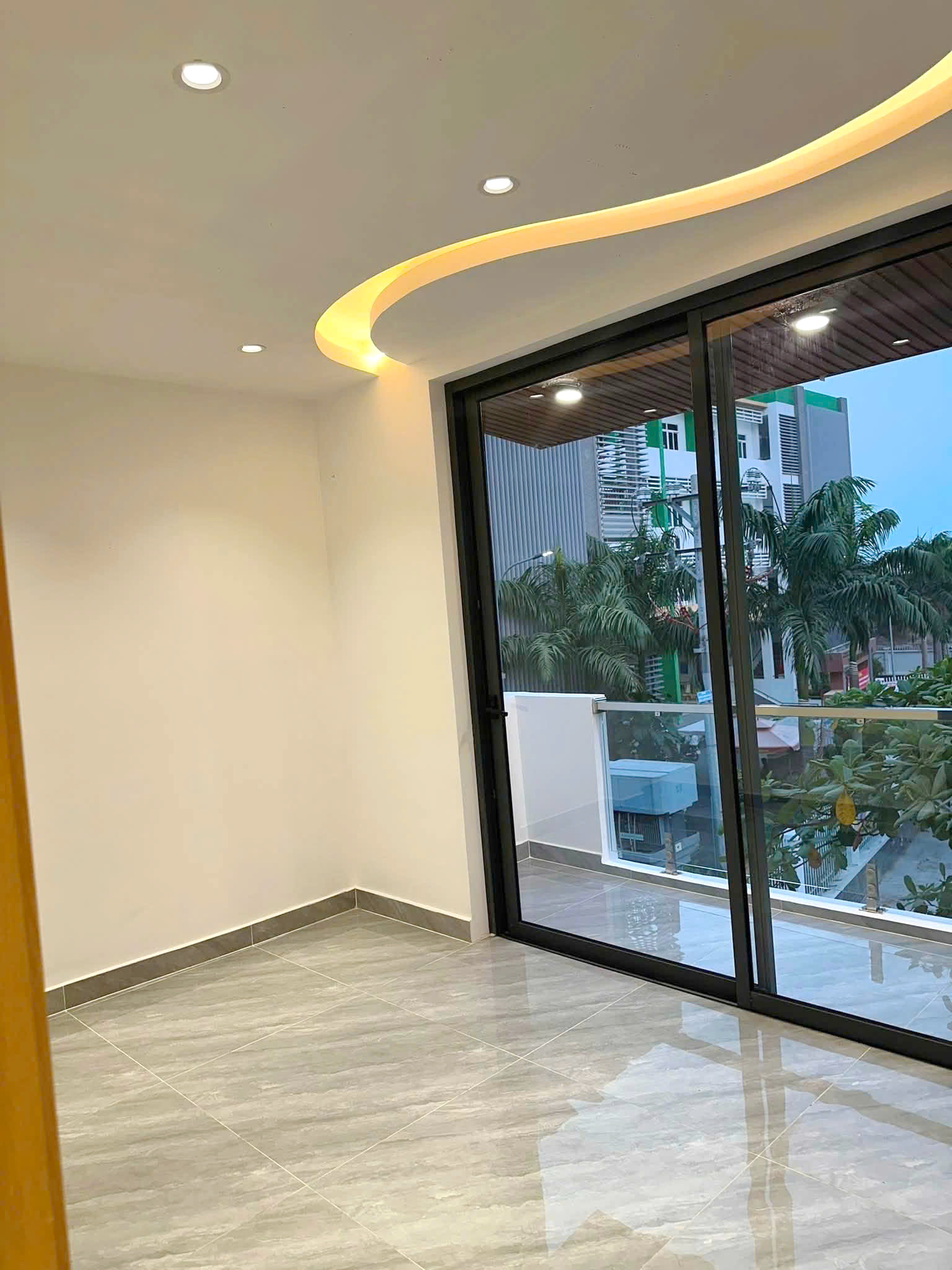 Nhà mới 3 tầng MT đường số sát đường Phạm Hùng phường Chánh Hưng (P4Q8 cũ). Giá 6.28 tỷ 16002643
