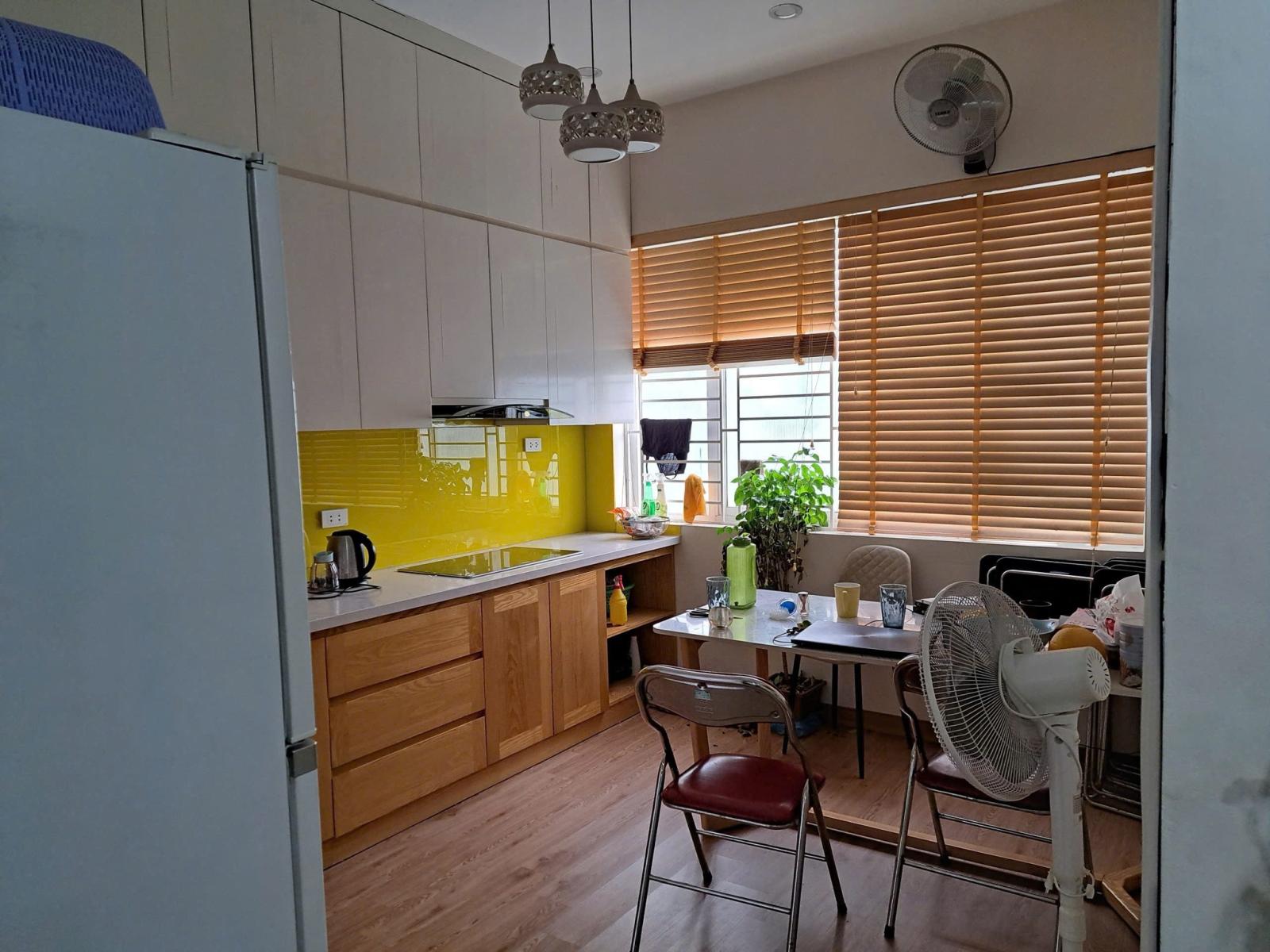 Cho thuê chung cư 113 Trung Kính, 130m2, 3pn, full nội thất- 17 tr/ tháng 15988846