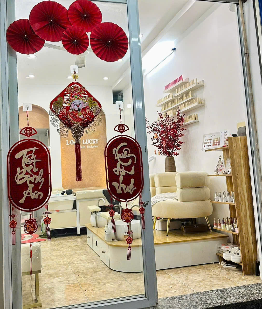 SANG NHƯỢNG TIỆM NAIL  MI GỘI TÂM HUYẾT GIÁ THUÊ MẶT BẰNG CHỈ 5TR TẠI HÀ NỘI 16002675