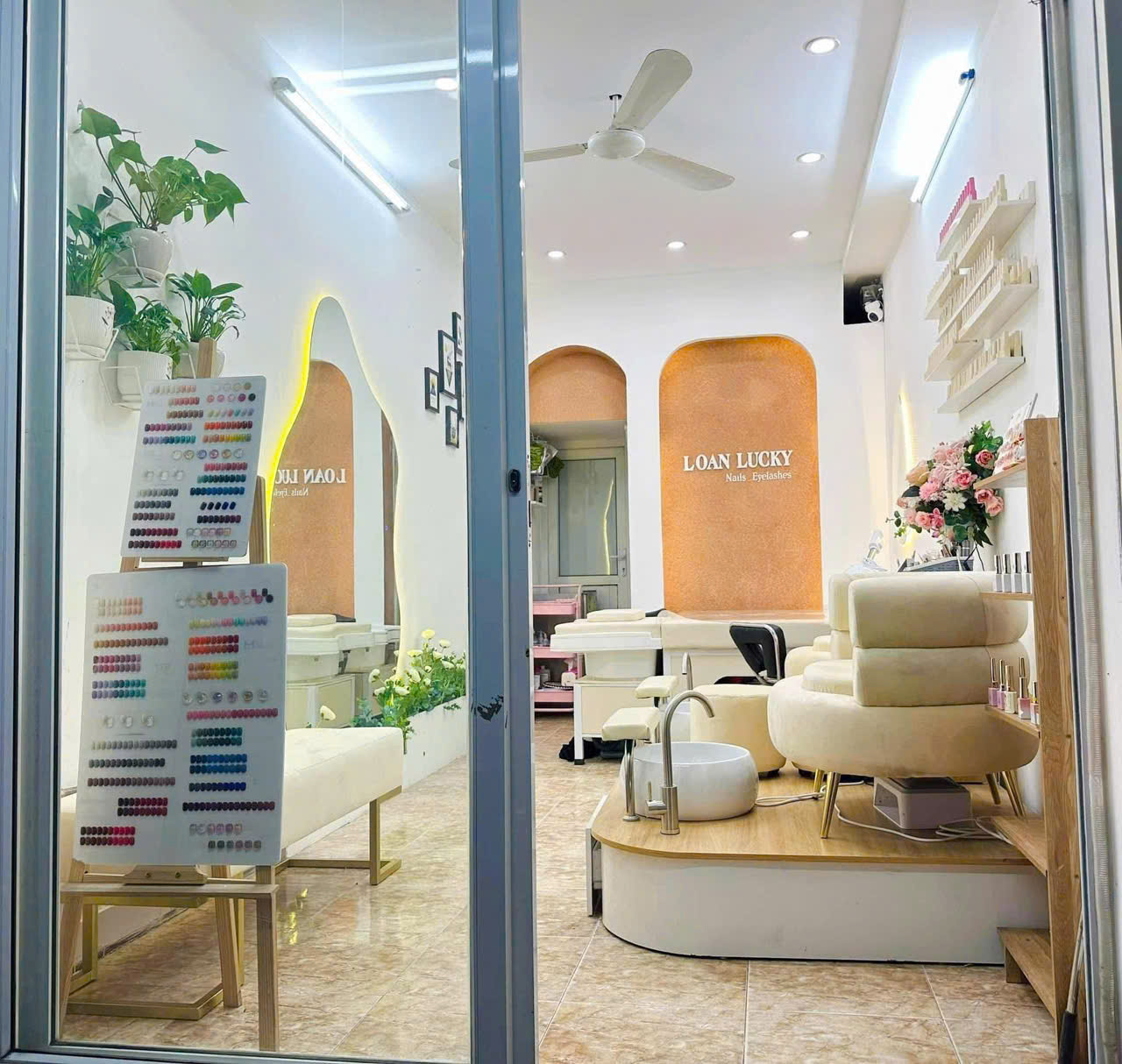 SANG NHƯỢNG TIỆM NAIL  MI GỘI TÂM HUYẾT GIÁ THUÊ MẶT BẰNG CHỈ 5TR TẠI HÀ NỘI 16002675