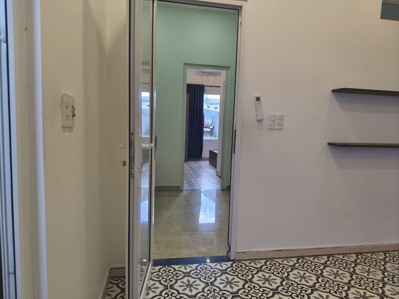 ♪  Sập Hầm, Góc K Hoàng Diệu, 50m2, 3 tầng thoáng, 3PN WC trong, sân thượng sau - trước, 3.x tỷ 16002679