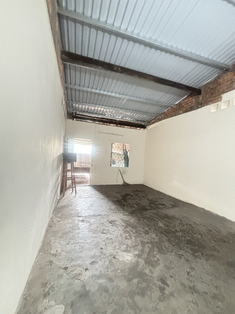 Bán nhà đường Tô Ngọc Vân, Phường Linh Đông, Thủ Đức, TP HCM. DT 176m2, cấp 4. Giá  8.1 tỷ 16002687