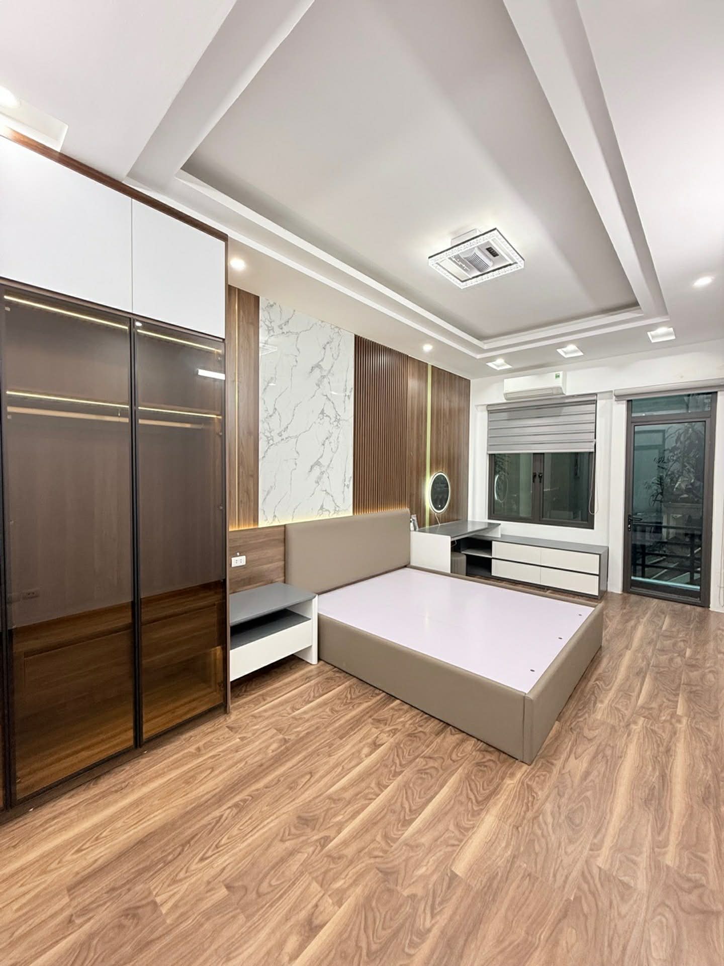 Bán nhà phố Cầu Giấy, nhà đẹp ở luôn, 32m2, 9.8 tỷ 16002698