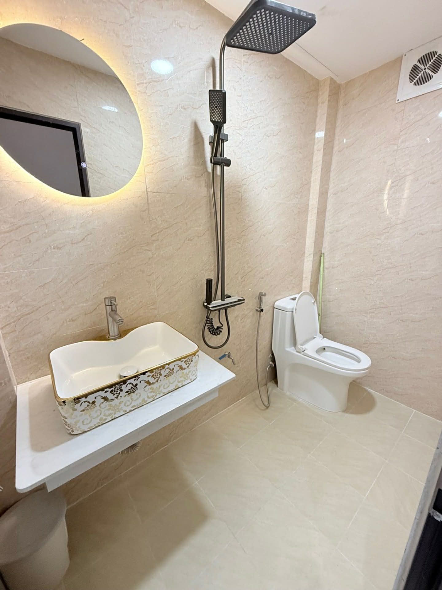 Bán nhà phố Cầu Giấy, nhà đẹp ở luôn, 32m2, 9.8 tỷ 16002698