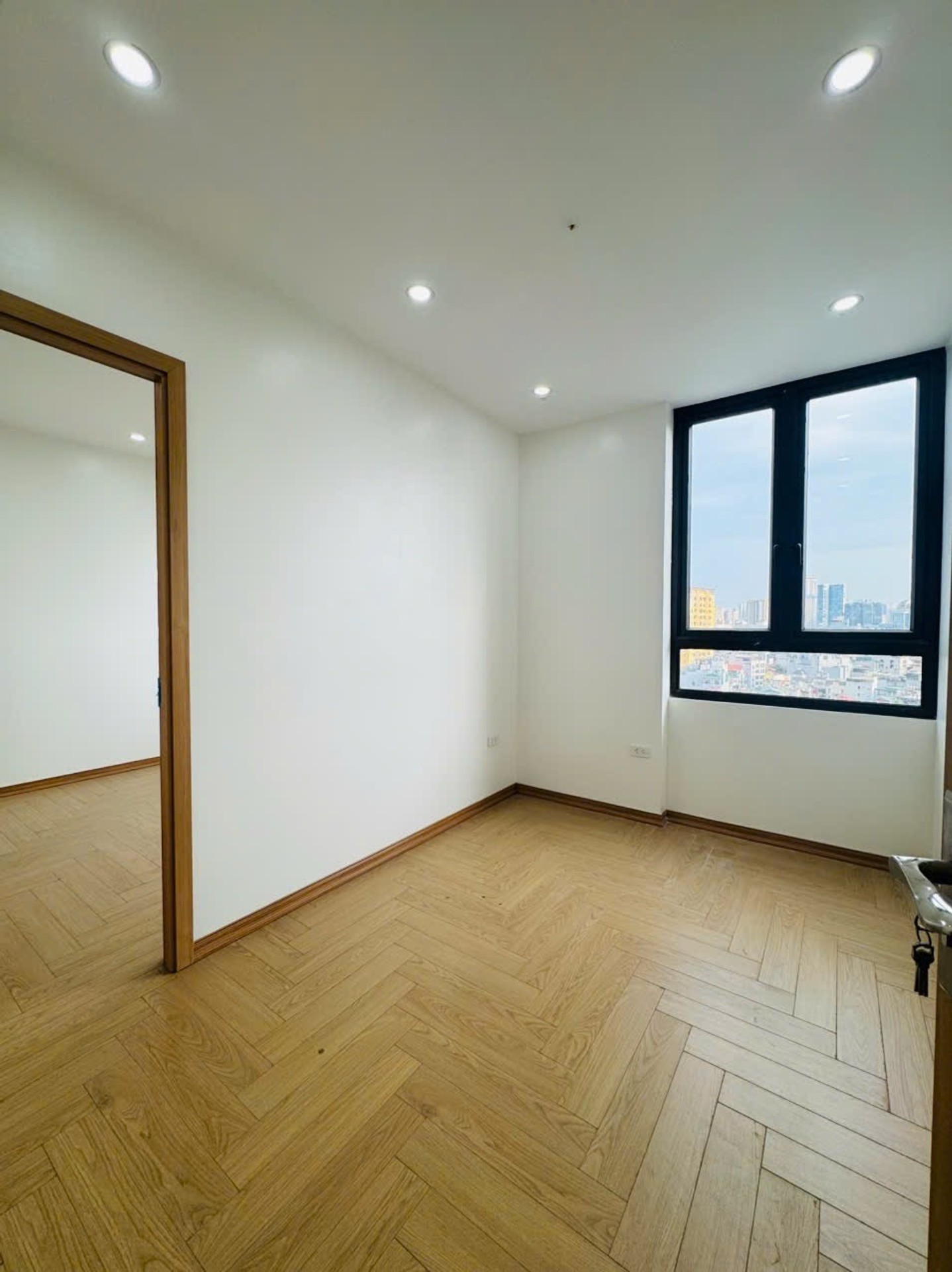 Bán căn Chung Cư Trần Quý Kiên, 63m2, 6.8 tỷ 16002748