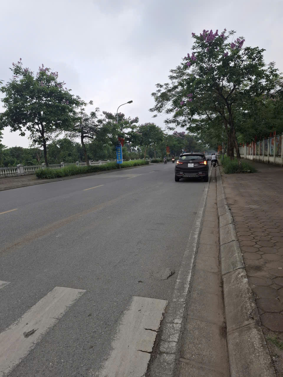 🚨 LONG BIÊN GIỜ TOÀN ĐẤT 1X TỶ/M2…
MÀ VẪN CÒN LÔ 68M² Ô TÔ VÀO ĐẤT CHỈ NHỈNH 8,X TỶ? 😳 16002767