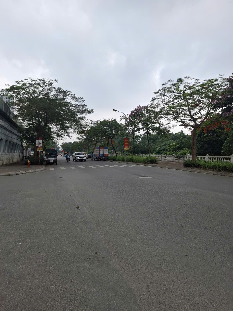🚨 LONG BIÊN GIỜ TOÀN ĐẤT 1X TỶ/M2…
MÀ VẪN CÒN LÔ 68M² Ô TÔ VÀO ĐẤT CHỈ NHỈNH 8,X TỶ? 😳 16002767