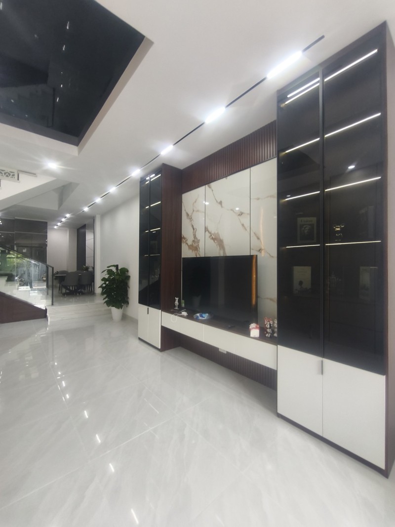 Bán nhà Phạm Như Tăng 60m2, đường 7m5 lề 4m, full nội thất mới, giá chỉ 7.6 tỷ 16002791