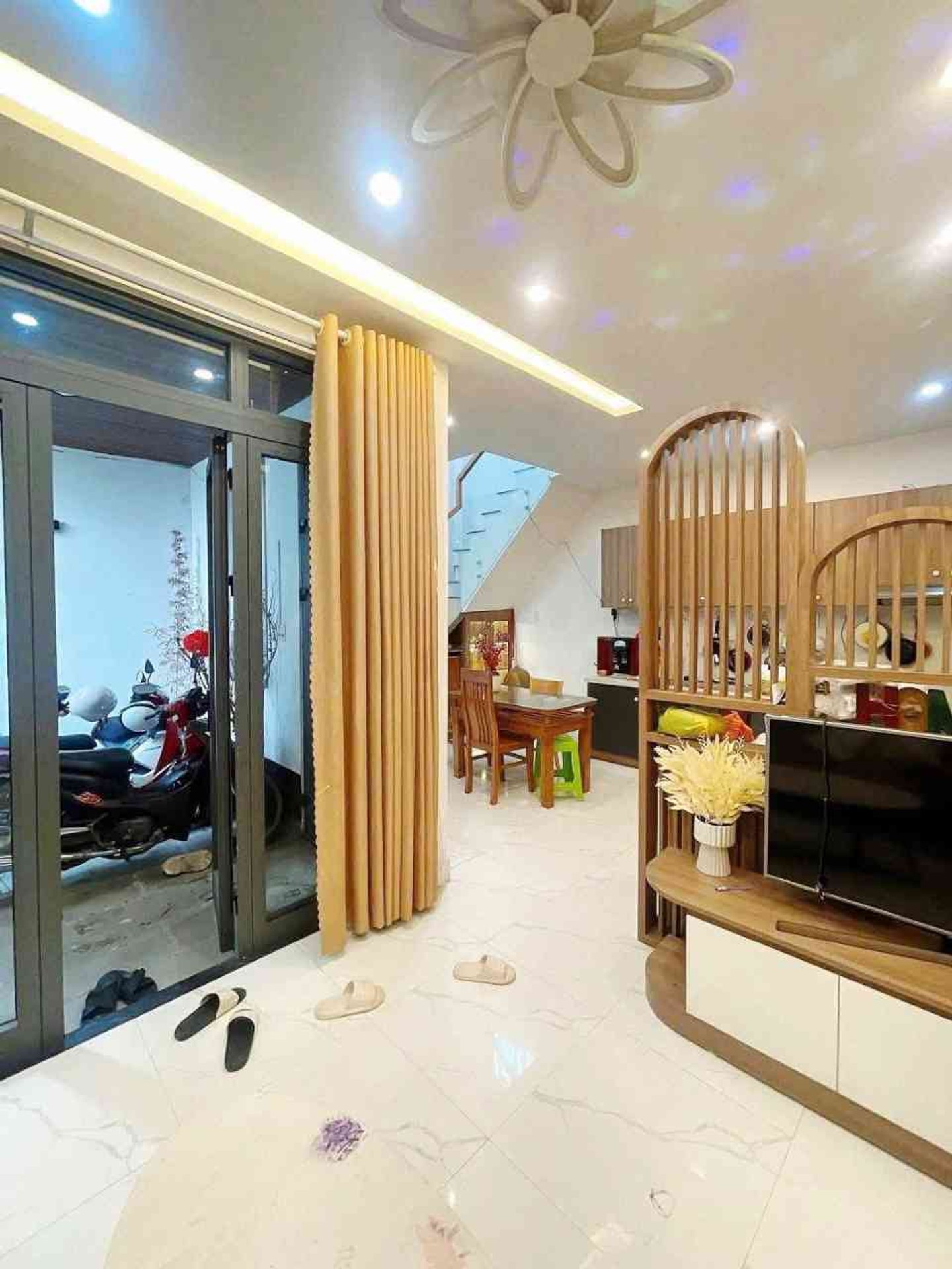 Nhà 2 tầng kiệt Lê Duẩn 49.6m2, trung tâm Thanh Khê, đang cho thuê 8 triệu/tháng 16002879