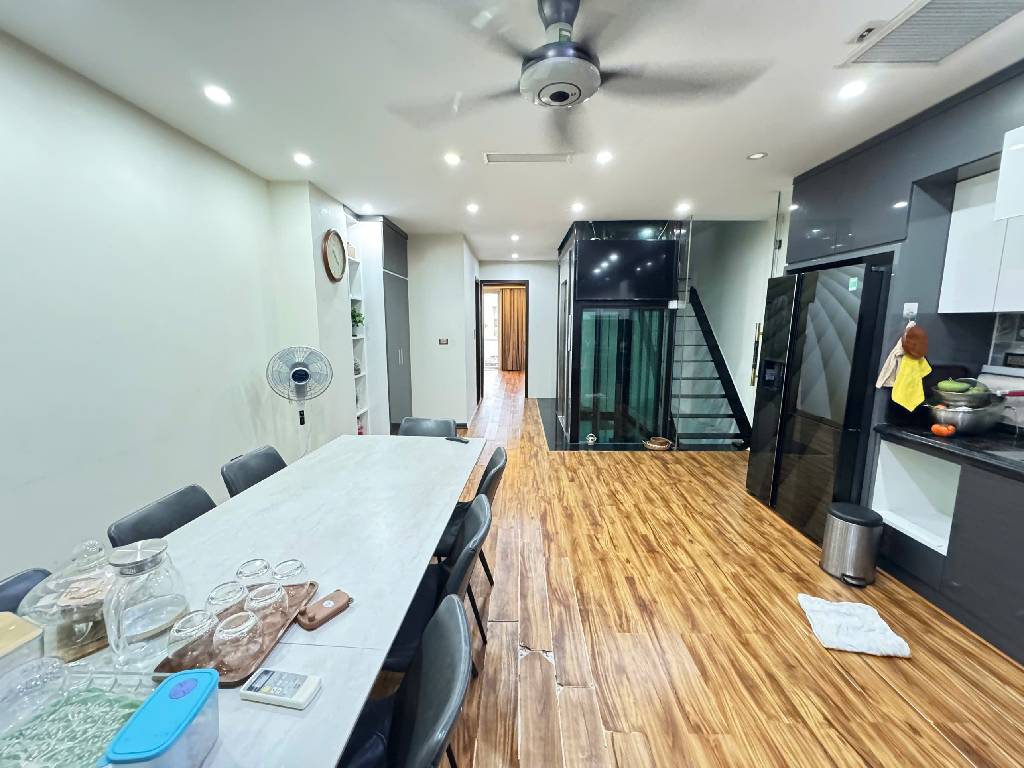Bán nhà đẹp Nguyễn Văn Cừ- Sát phố- View Chương Dương-Gara- thang máy 85m 6 tầng nhinh 19 tỷ(TL) 16002953
